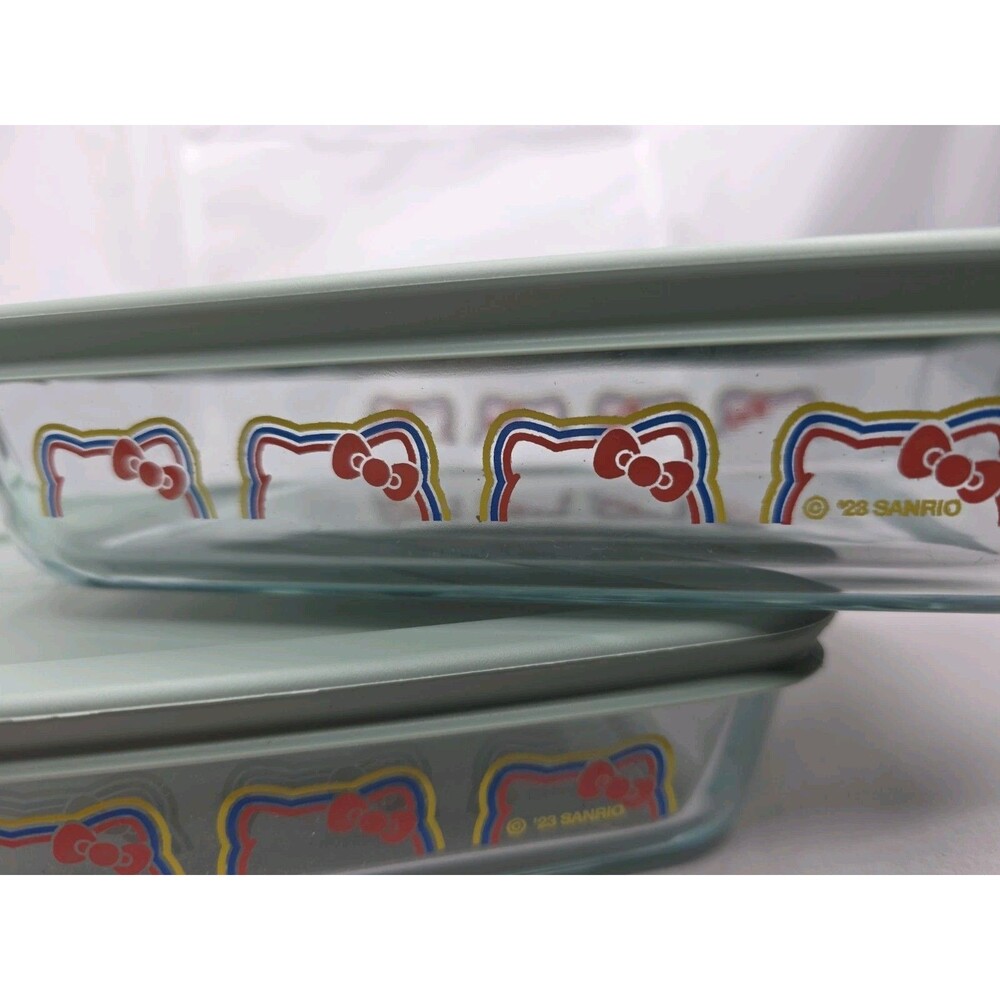 Pyrex Hello Kitty Rectangular Glass Food Storage Light Green Snap Lid Set - Picture 3 of 6